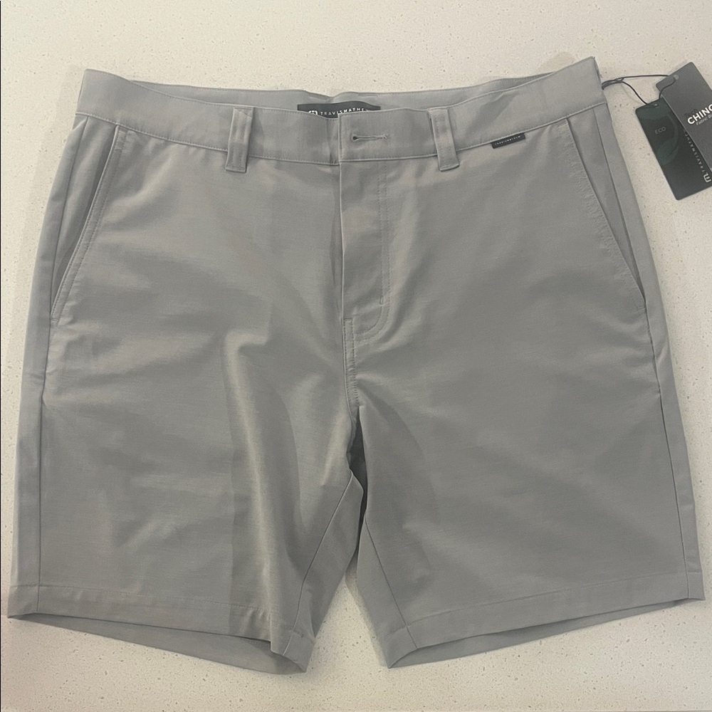 TRAVIS MATHEW | Tech Chino Short 8in